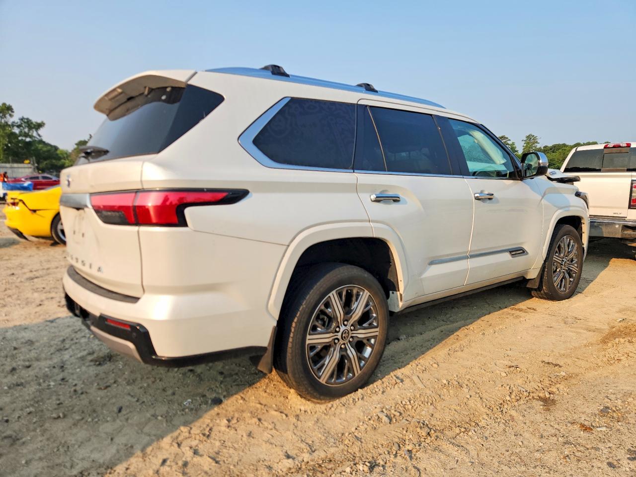 2023 TOYOTA SEQUOIA CAPSTONE — Фото 3 из 14