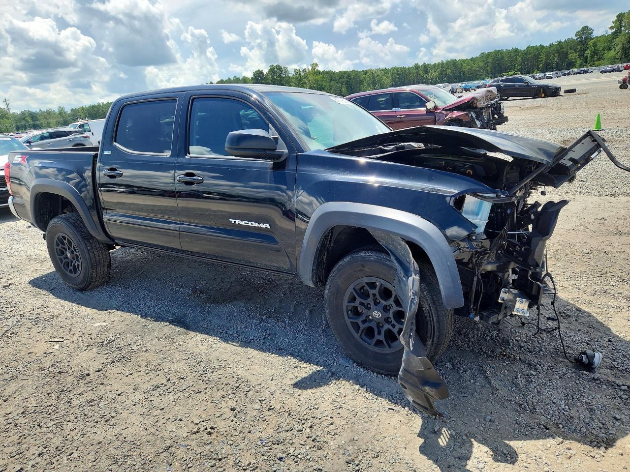 2023 TOYOTA TACOMA SR5 V6 — Фото 4 из 12