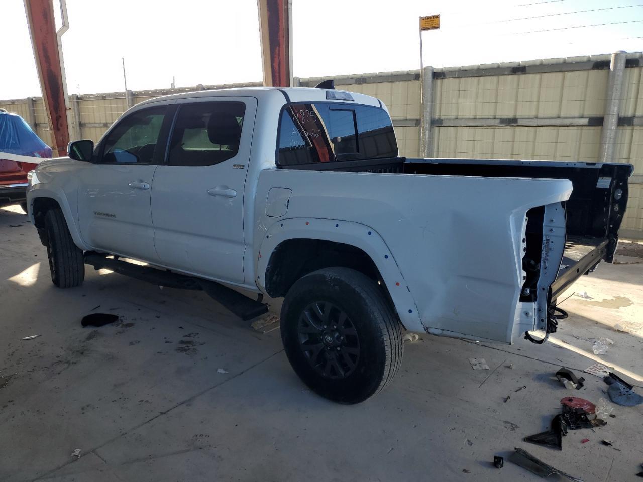 2023 TOYOTA TACOMA DOUBLE CAB — Фото 2 из 12