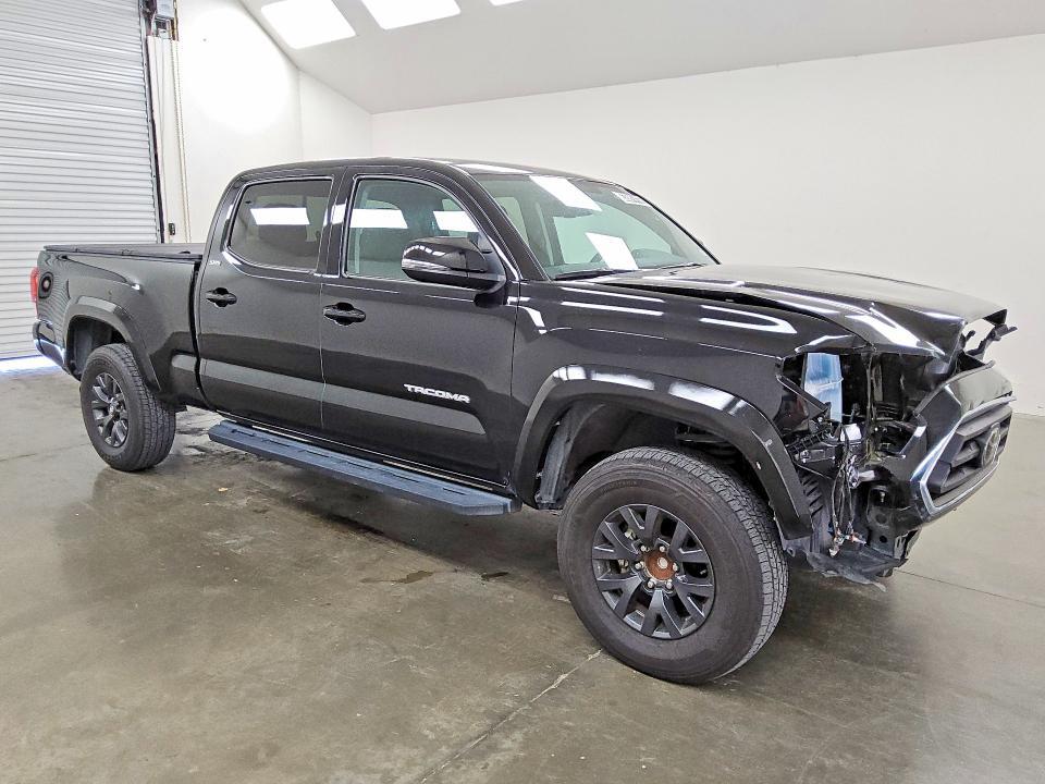 2023 TOYOTA TACOMA SR5 V6 — Фото 4 из 12