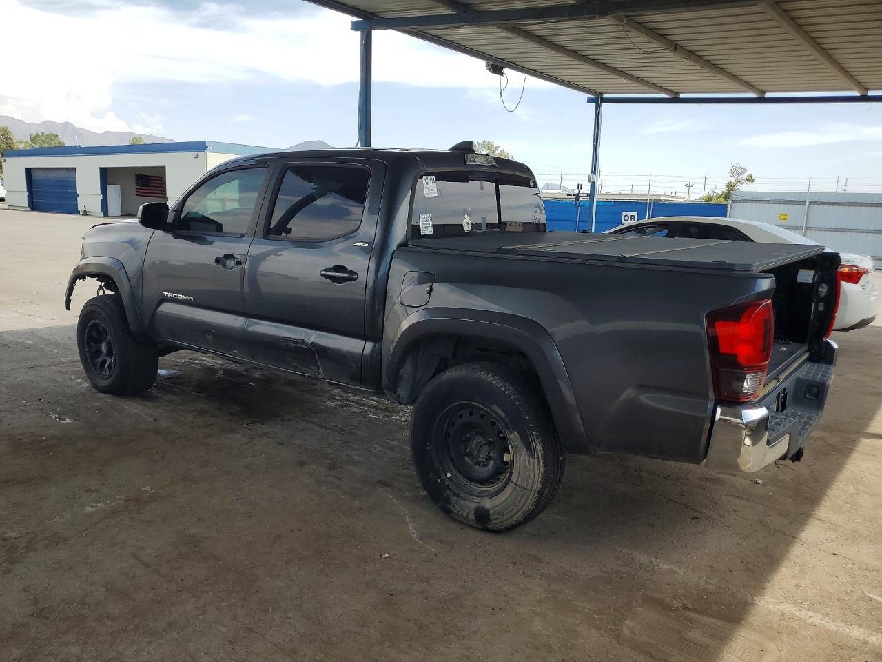 2023 TOYOTA TACOMA SR5 V6 — Фото 2 из 12