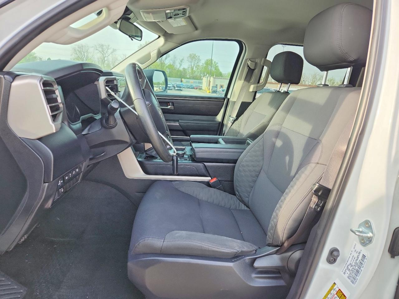 2023 TOYOTA TUNDRA SR5 — Фото 7 из 12
