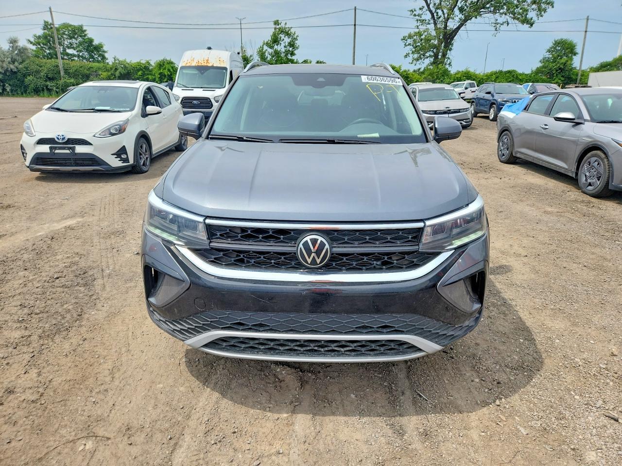 2023 VOLKSWAGEN TAOS SE — Фото 5 из 12