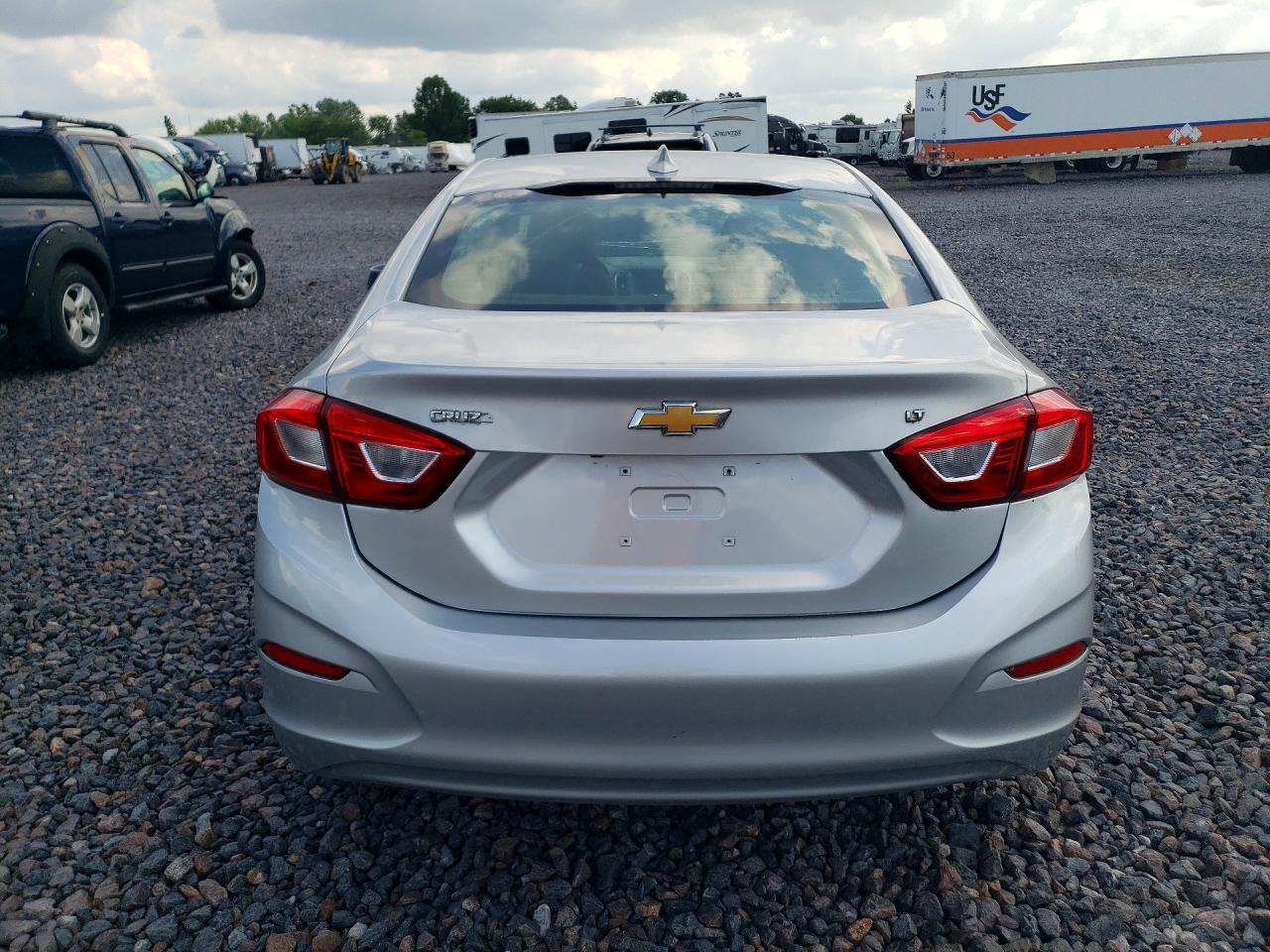 2019 CHEVROLET CRUZE LT — Фото 6 из 12
