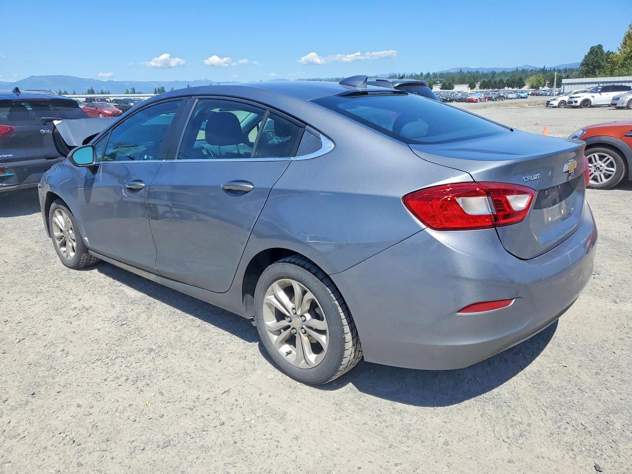 2019 CHEVROLET CRUZE LT — Фото 2 из 12