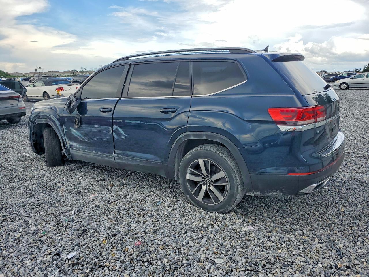 2023 VOLKSWAGEN ATLAS SE — Фото 2 из 13