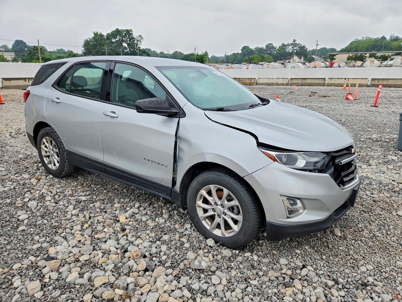 2019 CHEVROLET EQUINOX LS — Фото 4 из 13