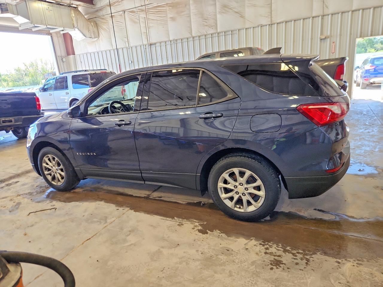 2019 CHEVROLET EQUINOX LS — Фото 2 из 12