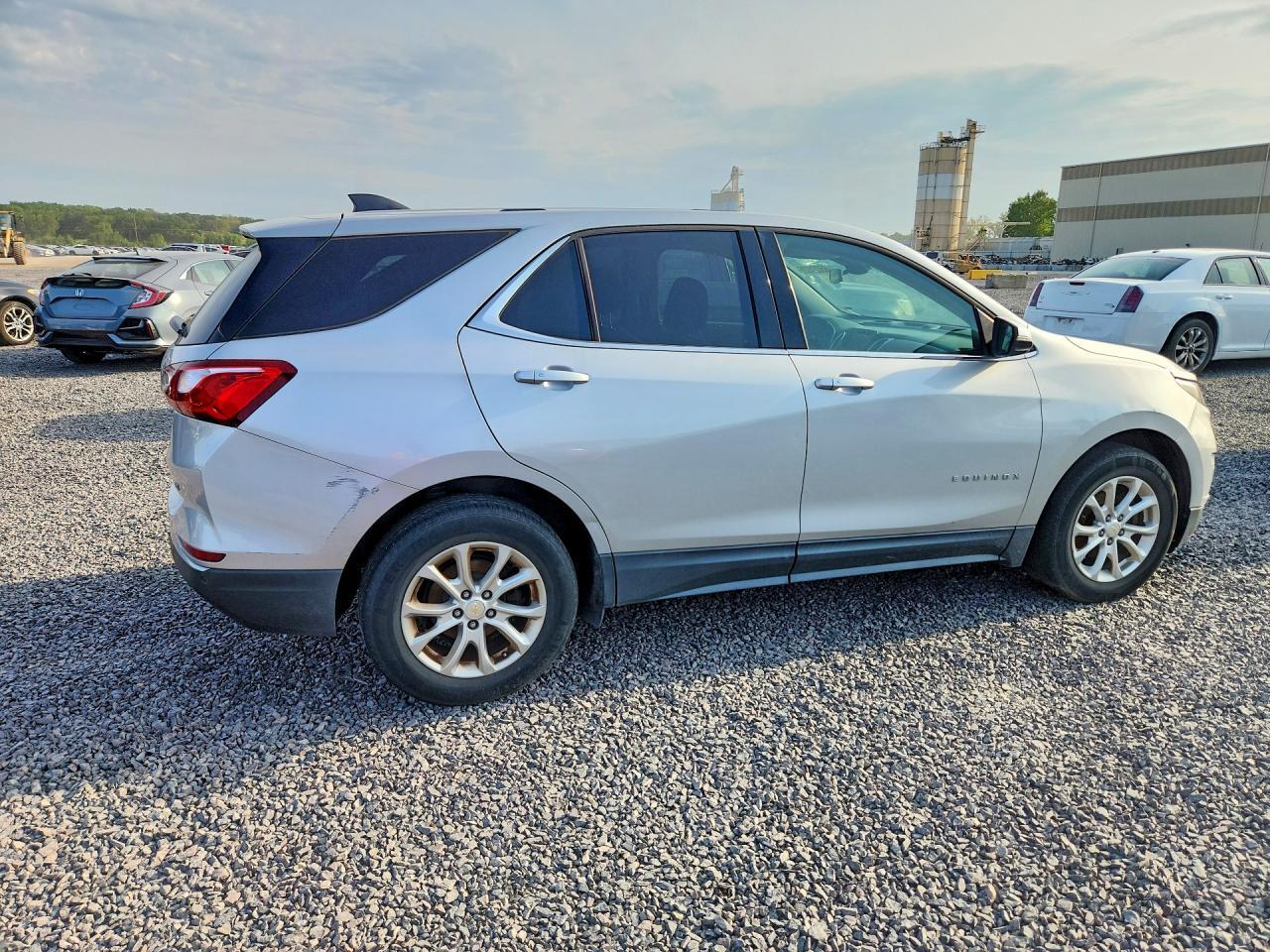 2019 CHEVROLET EQUINOX LT — Фото 3 из 13