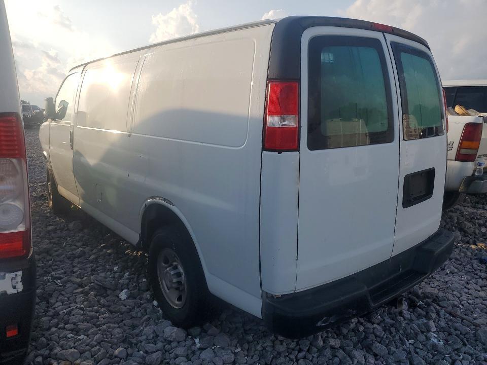 2019 CHEVROLET EXPRESS G2500 — Фото 2 из 16
