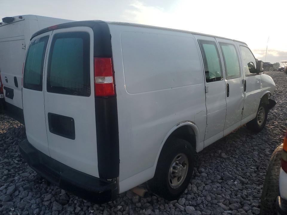 2019 CHEVROLET EXPRESS G2500 — Фото 3 из 16