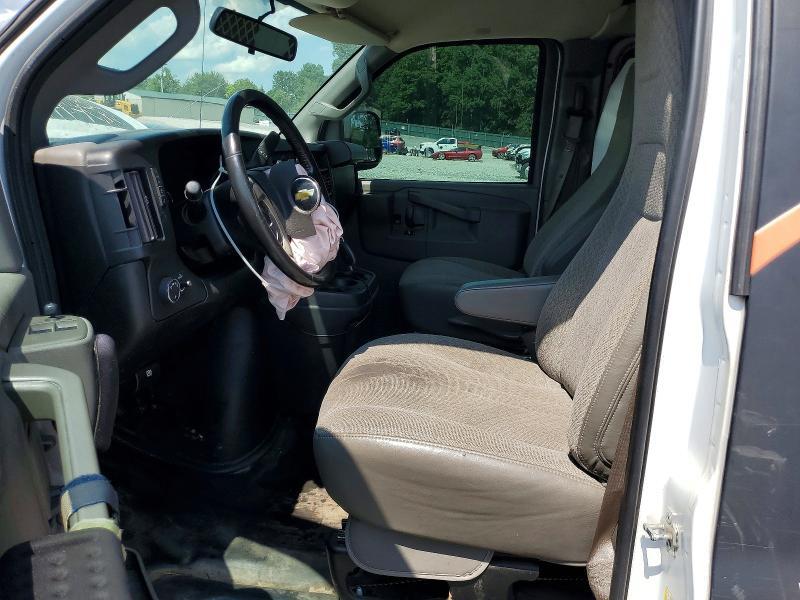 2019 CHEVROLET EXPRESS G2500 — Фото 7 из 16