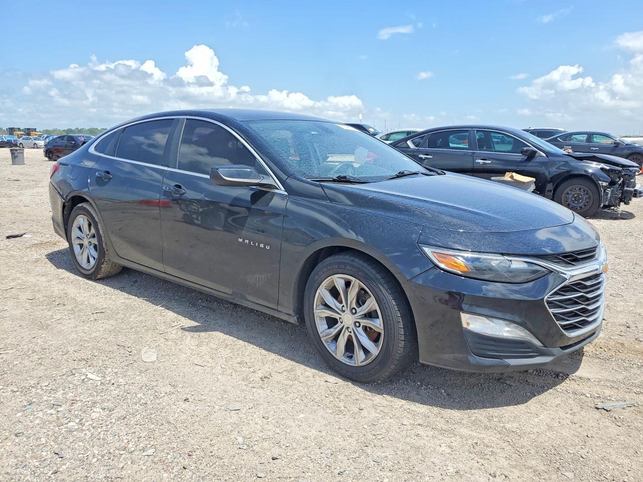 2019 CHEVROLET MALIBU LT — Фото 4 из 12