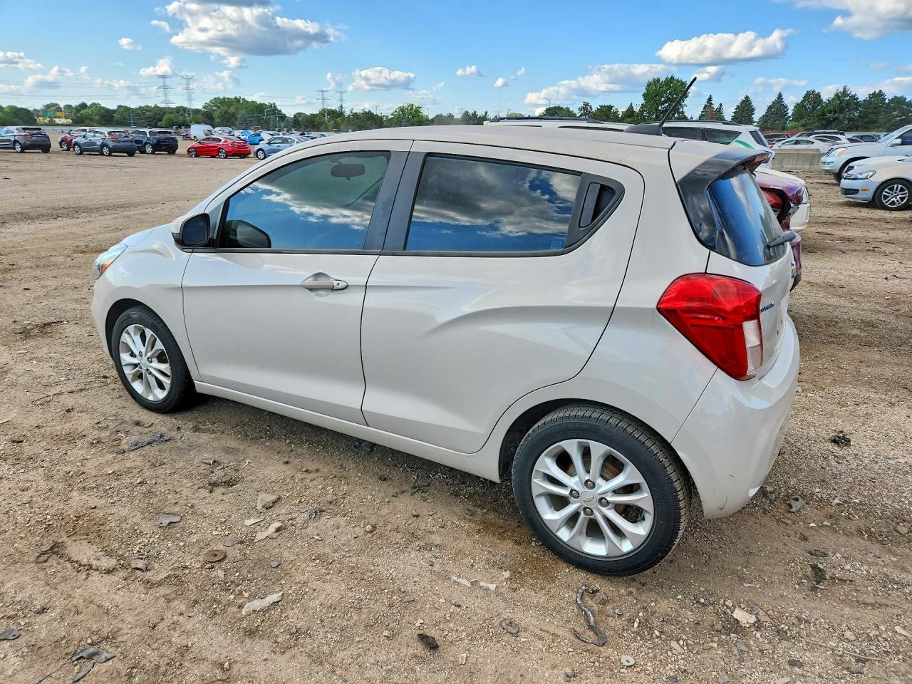 2019 CHEVROLET SPARK 1LT — Фото 2 из 12