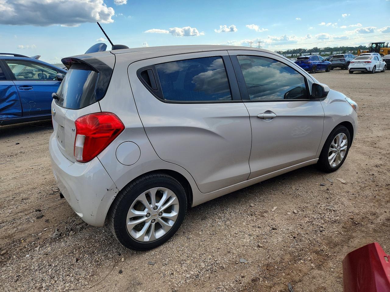 2019 CHEVROLET SPARK 1LT — Фото 3 из 12