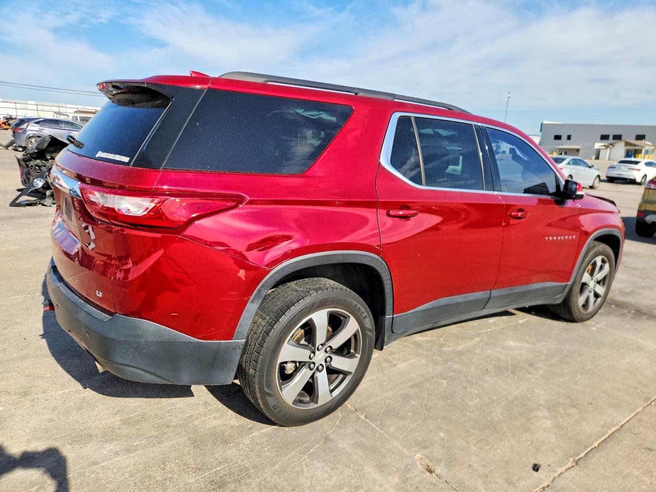 2019 CHEVROLET TRAVERSE LT — Фото 3 из 13