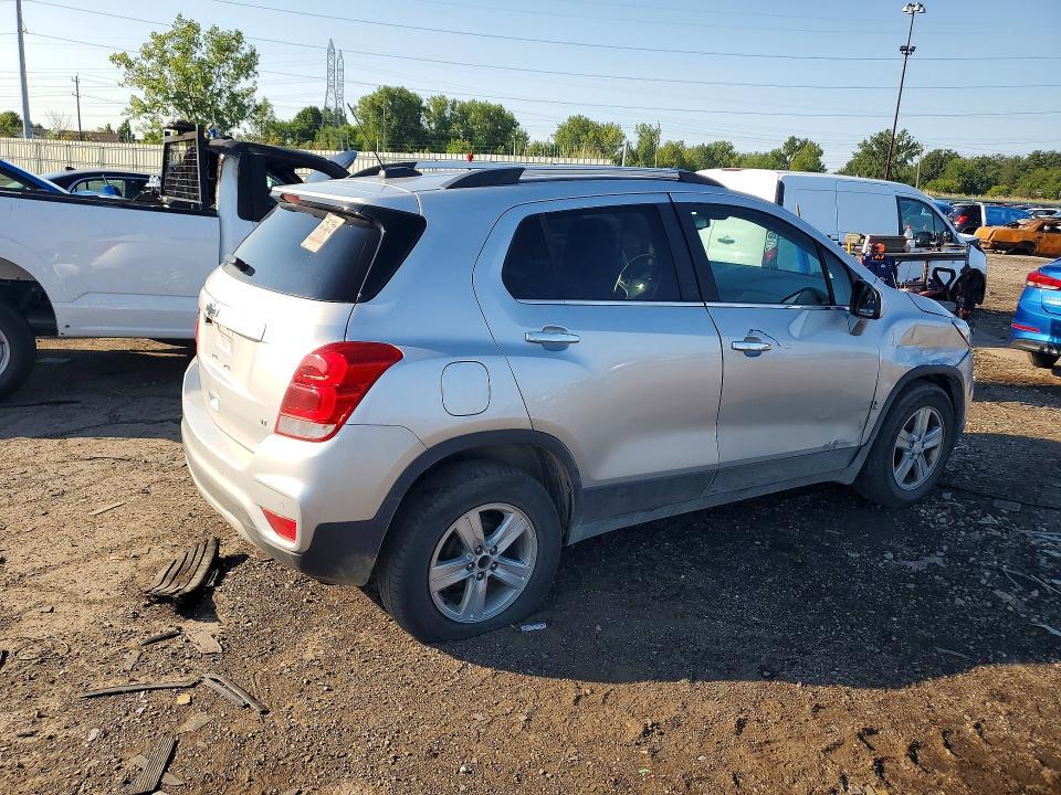 3GNCJLSB7KL400984 2019 CHEVROLET TRAX photo no. 3