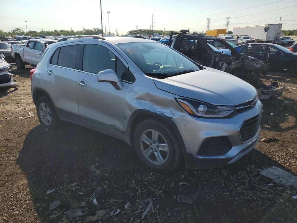 3GNCJLSB7KL400984 2019 CHEVROLET TRAX photo no. 4