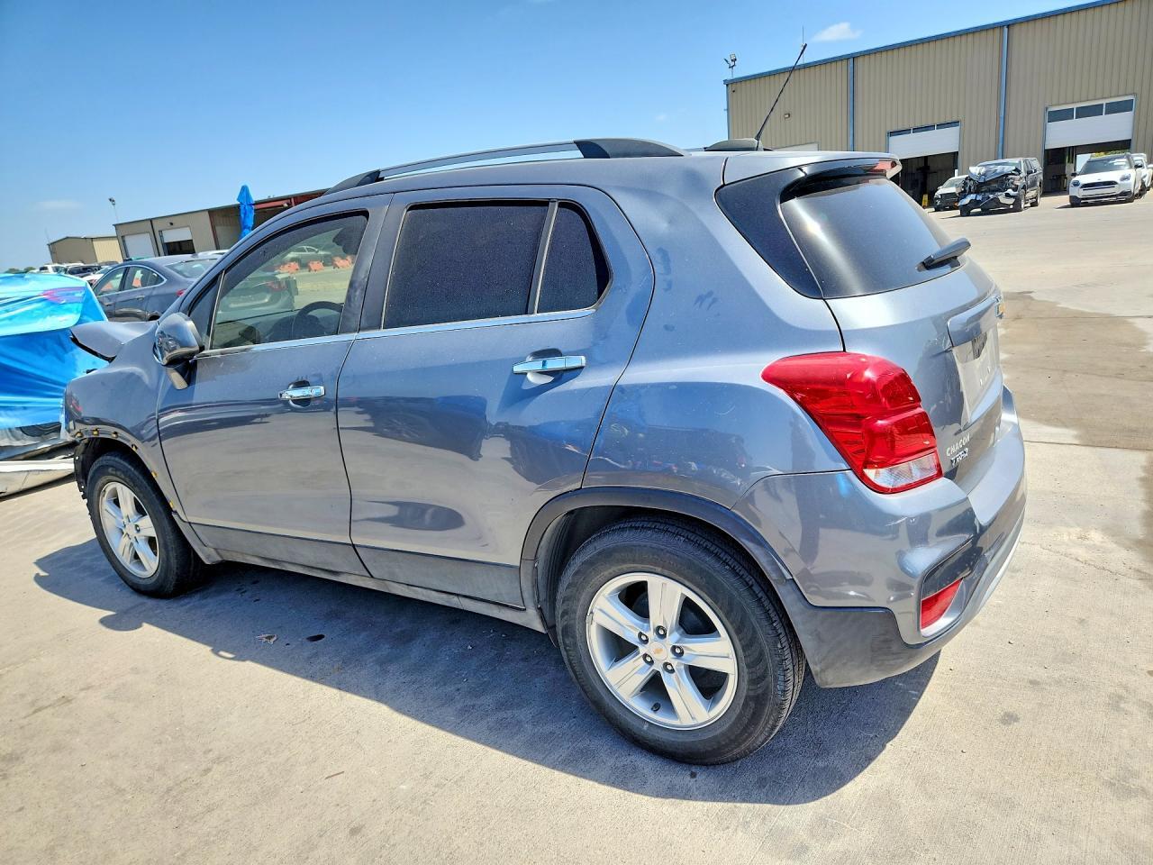 2019 CHEVROLET TRAX 1LT — Фото 2 из 13
