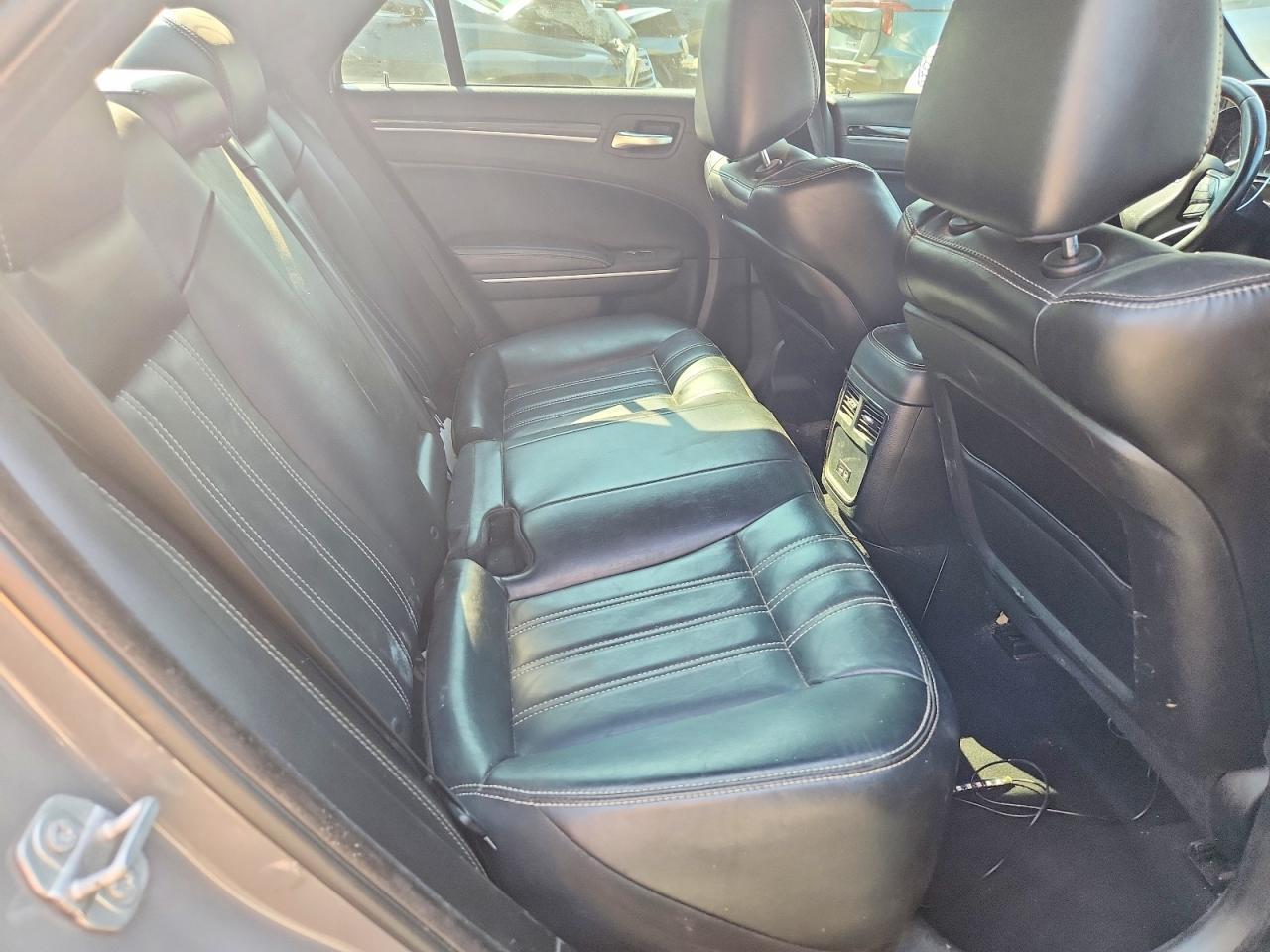 2019 CHRYSLER 300 S — Фото 10 из 12