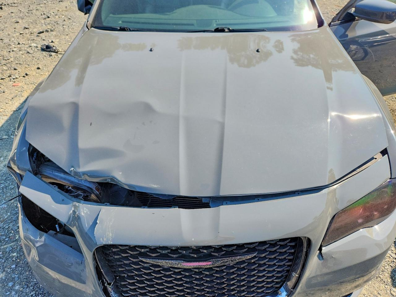 2019 CHRYSLER 300 S — Фото 11 из 12