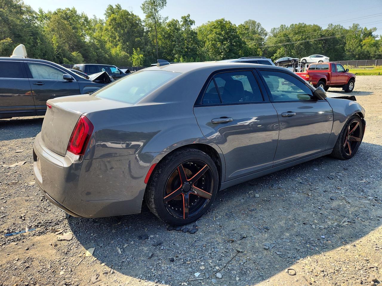 2019 CHRYSLER 300 S — Фото 3 из 12