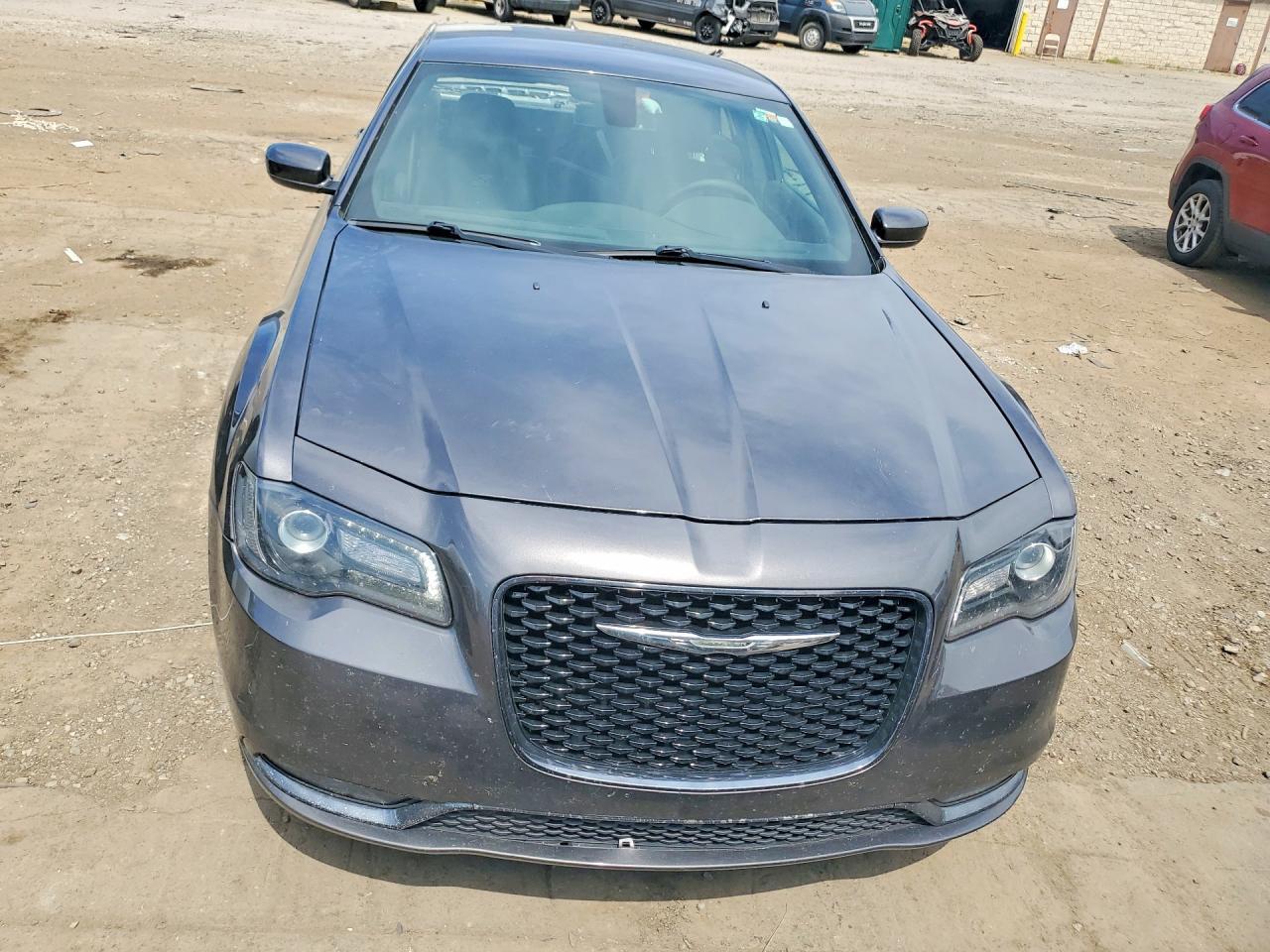 2019 CHRYSLER 300 S — Фото 5 из 12