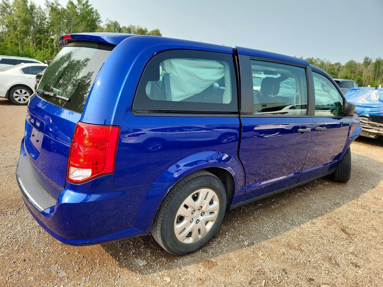 2019 DODGE GRAND CARAVAN SE — Фото 3 из 13