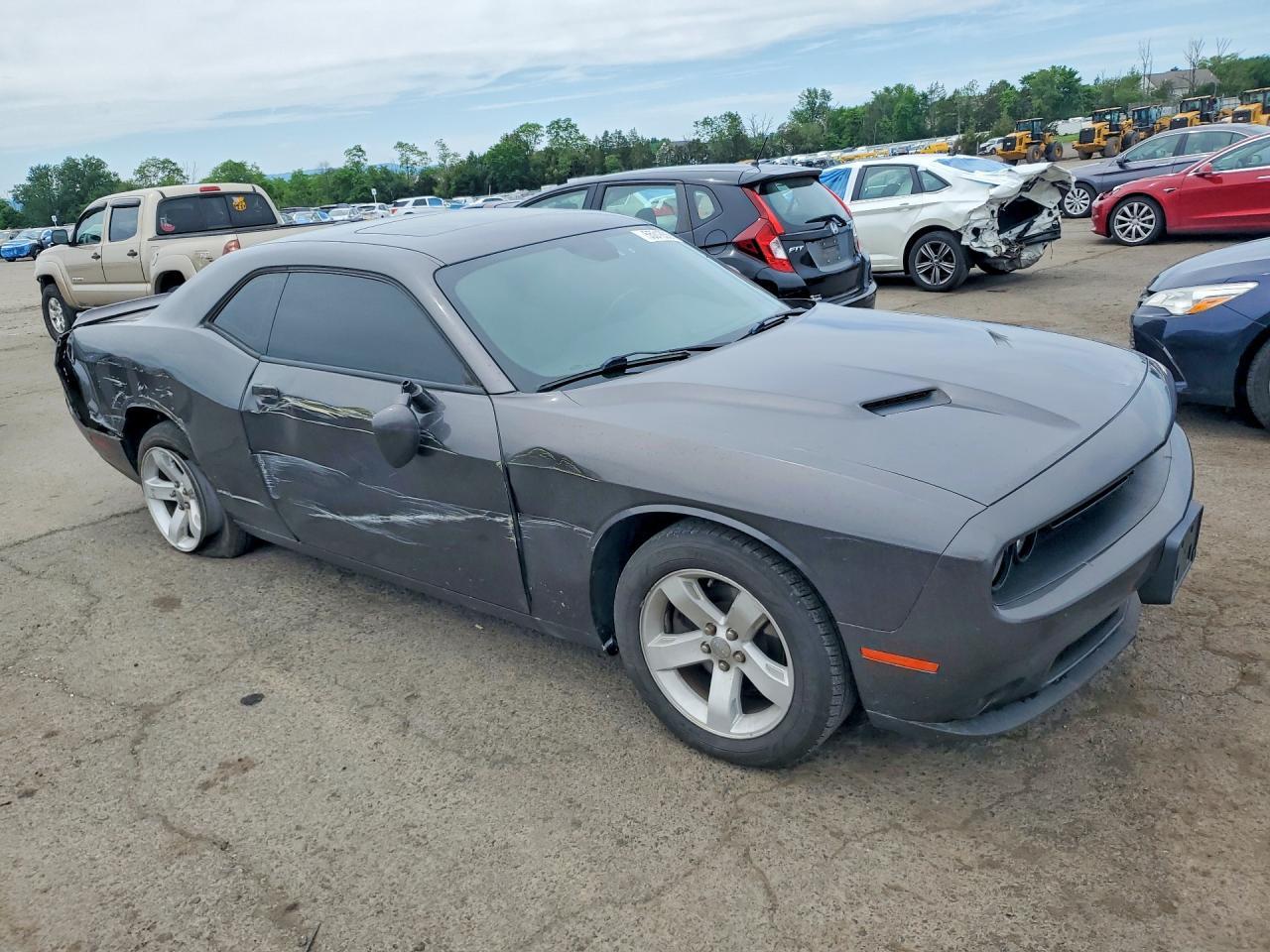 2019 DODGE CHALLENGER SXT — Фото 4 из 12