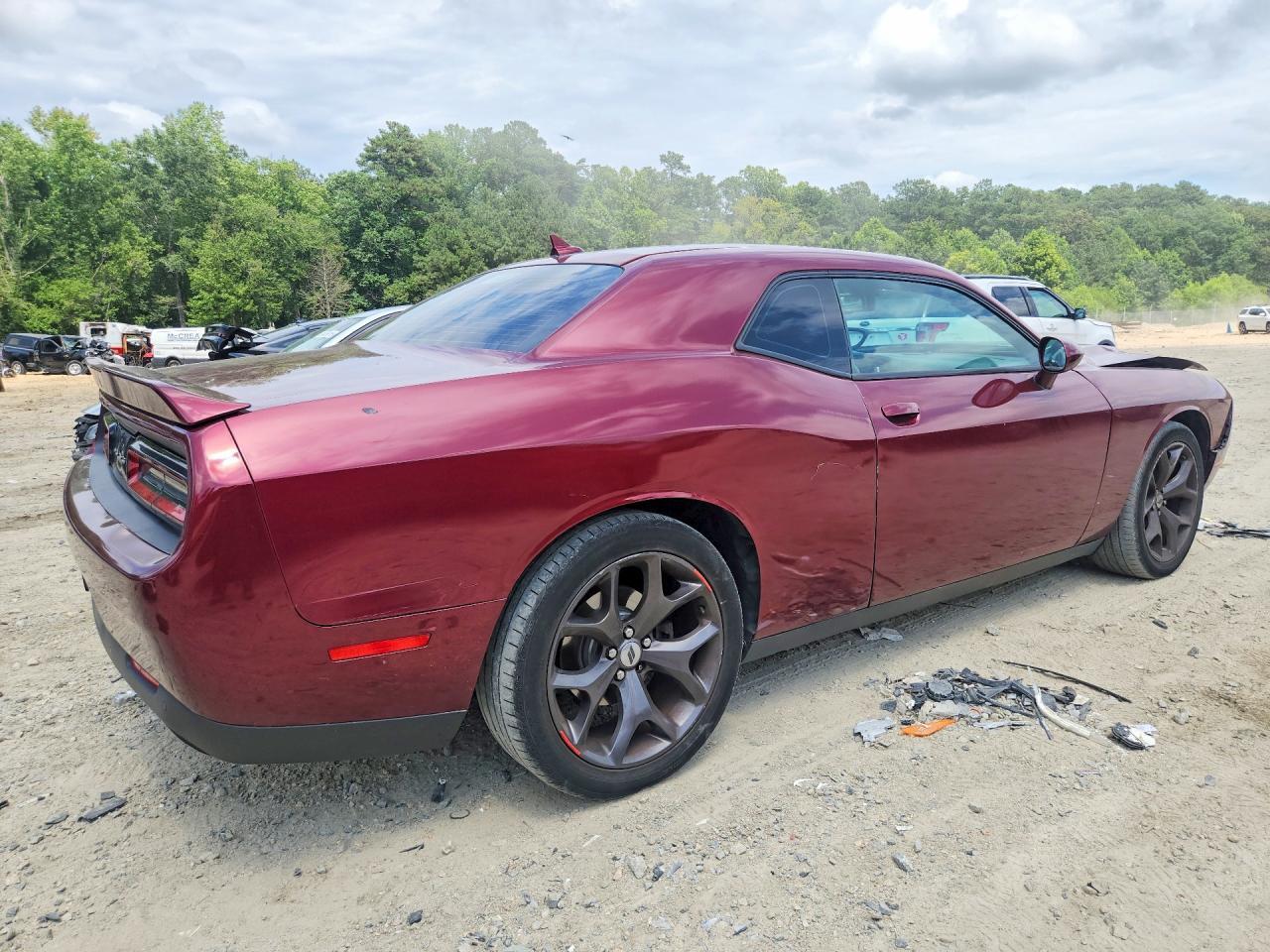 2019 DODGE CHALLENGER SXT — Фото 3 из 12