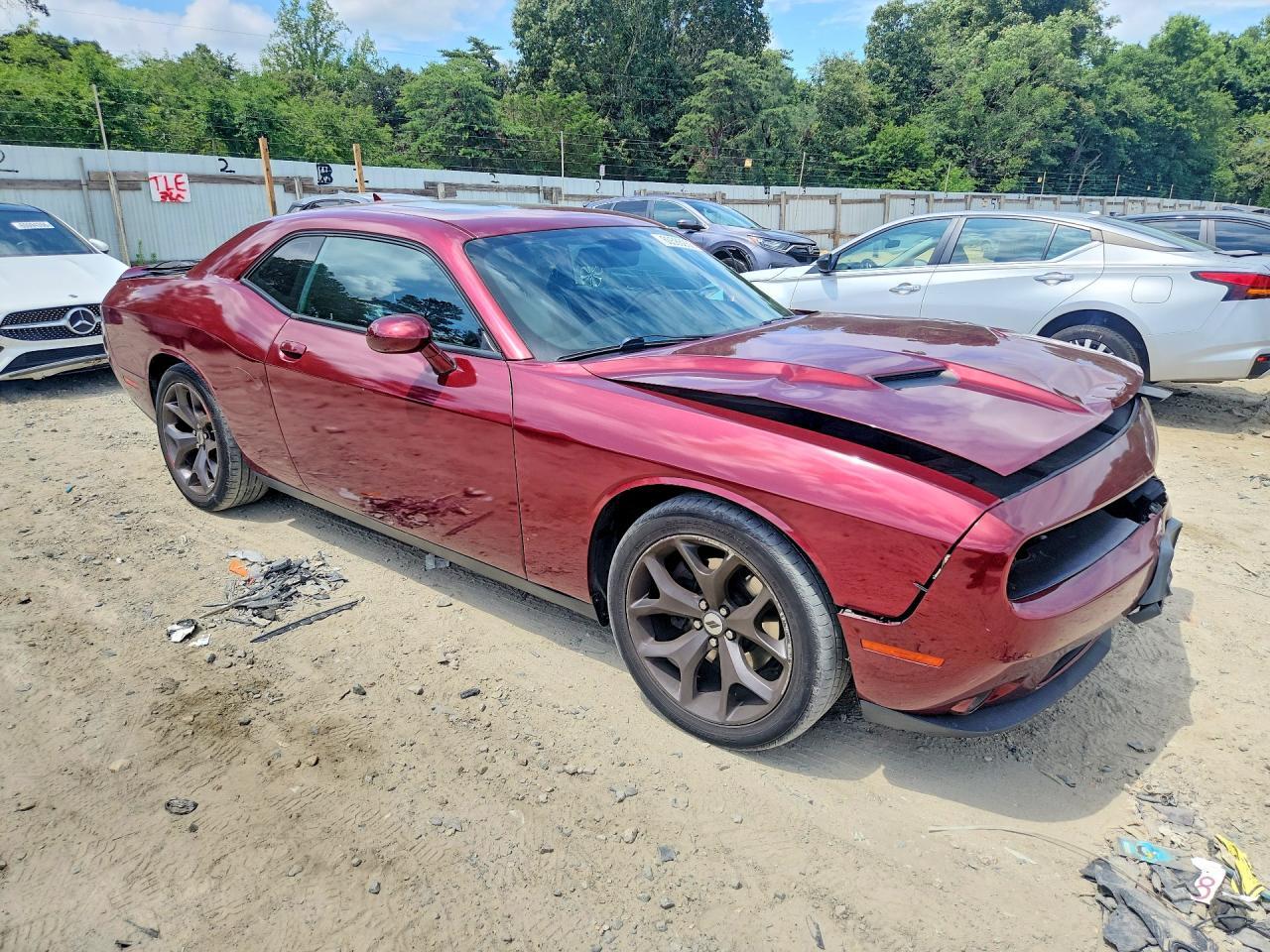 2019 DODGE CHALLENGER SXT — Фото 4 из 12