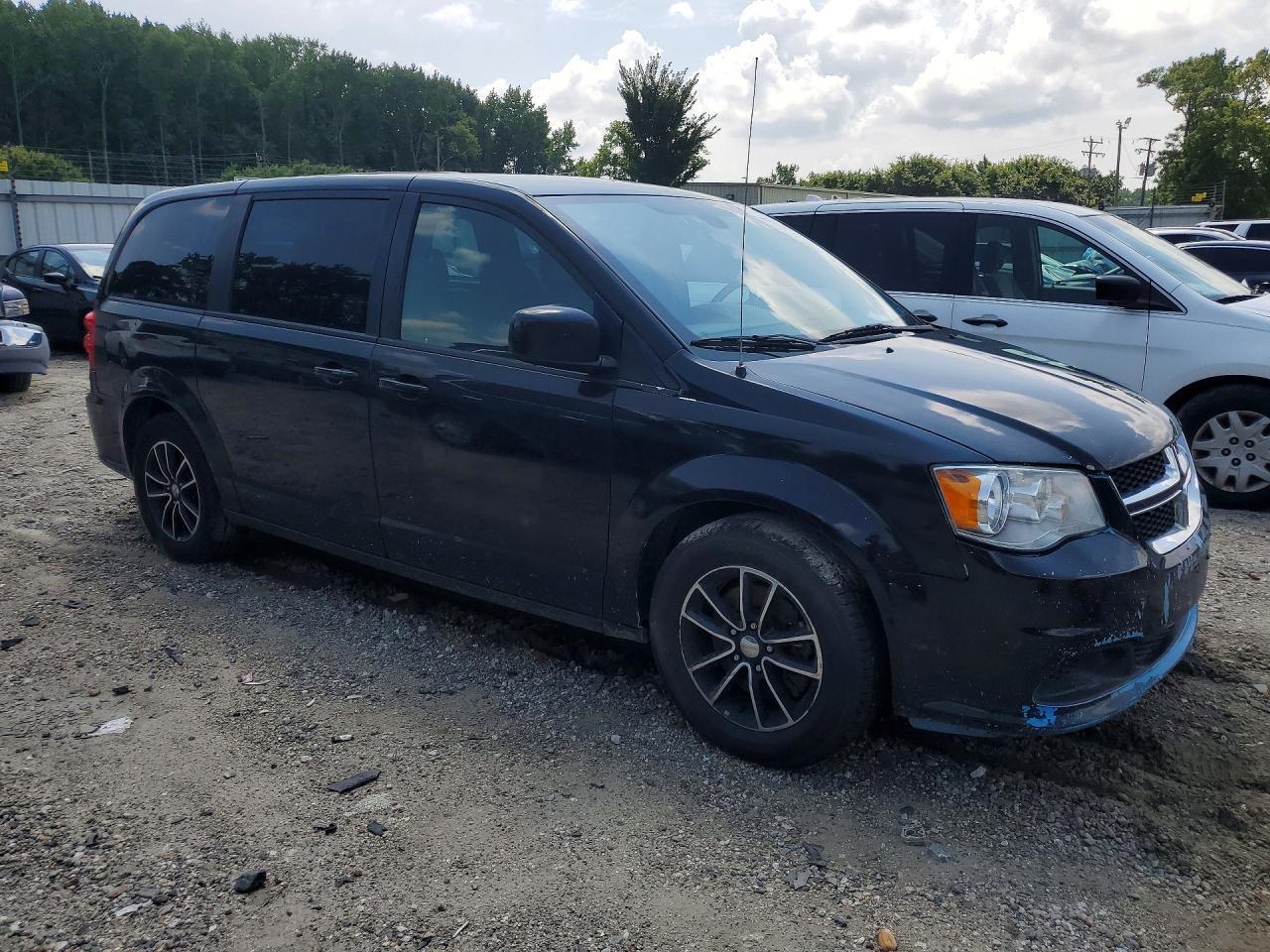 2019 DODGE GRAND CARAVAN GT — Фото 4 из 13