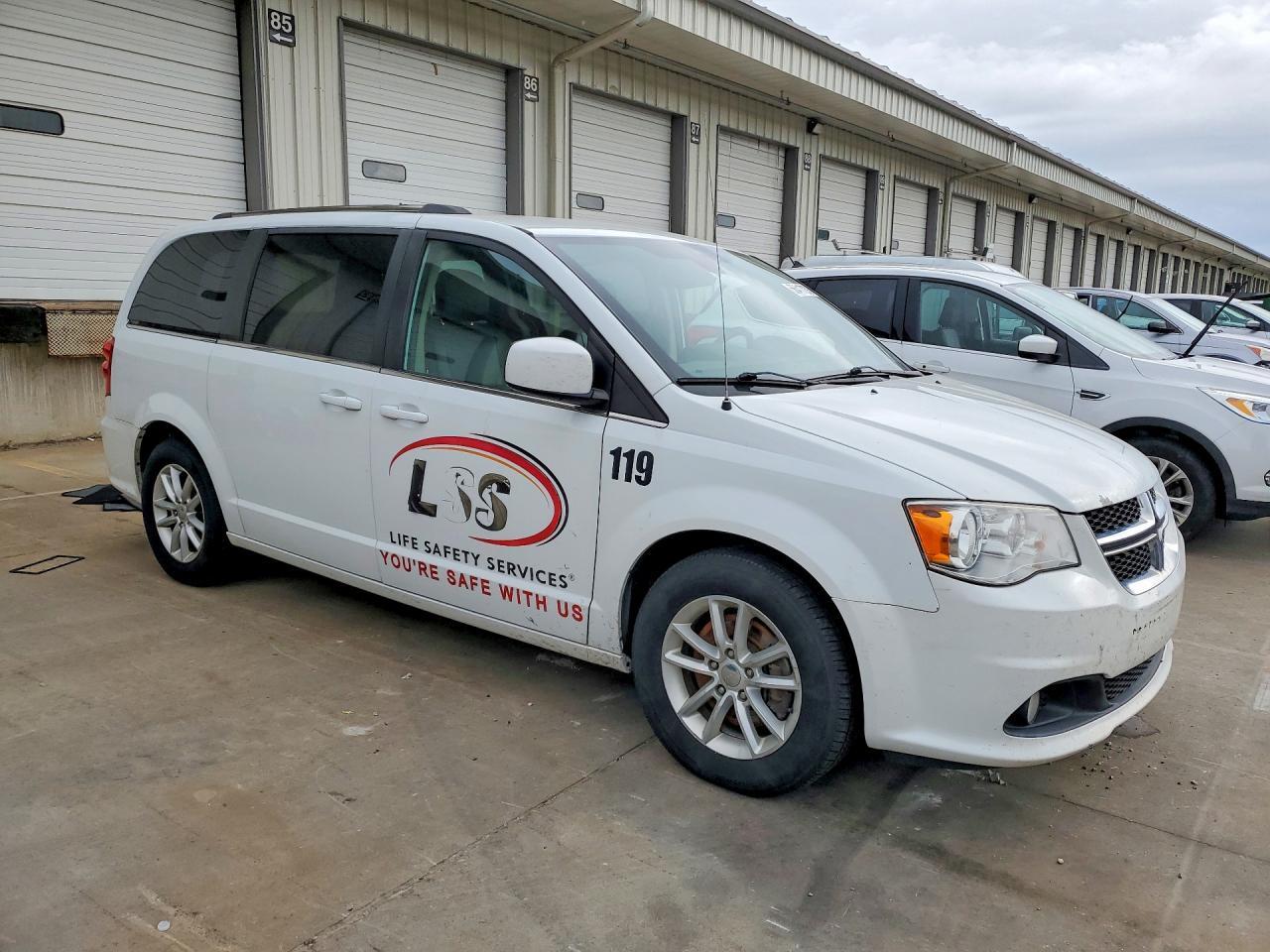 2019 DODGE GRAND CARAVAN SXT — Фото 4 из 13