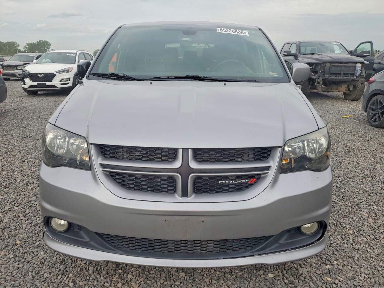 2019 DODGE GRAND CARAVAN GT — Фото 5 из 13