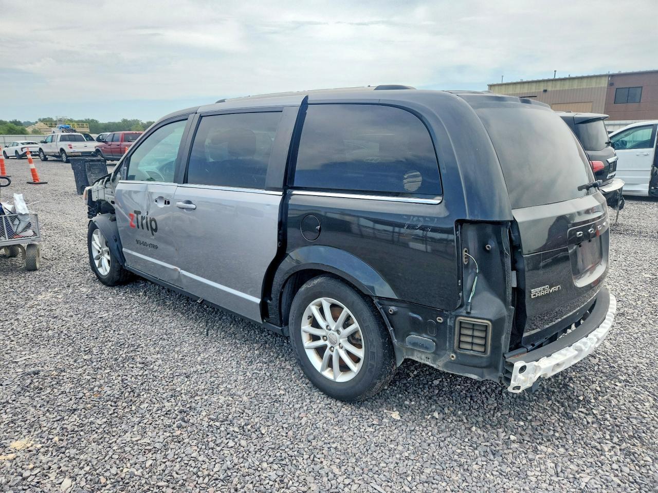 2019 DODGE GRAND CARAVAN SXT — Фото 2 из 11