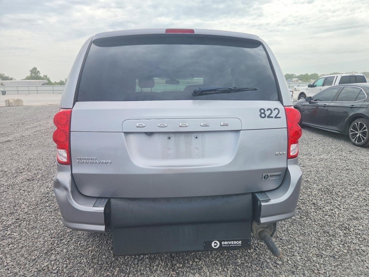 2019 DODGE GRAND CARAVAN SXT — Фото 6 из 13