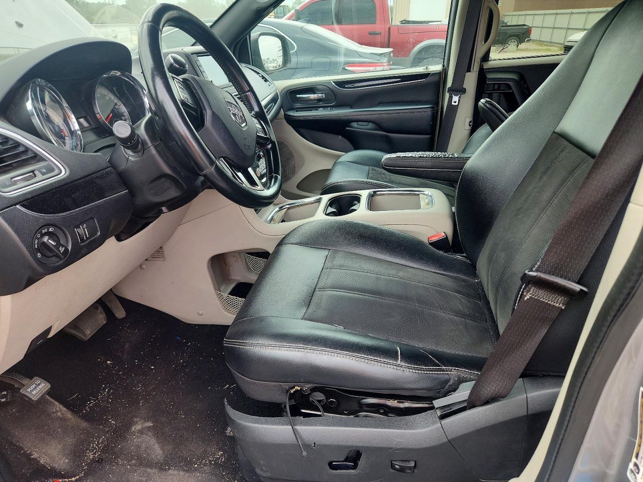 2019 DODGE GRAND CARAVAN SXT — Фото 7 из 13