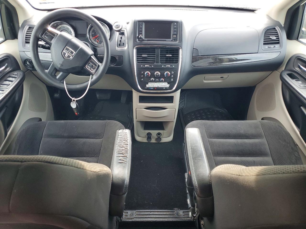 2019 DODGE GRAND CARAVAN SE — Фото 8 из 13