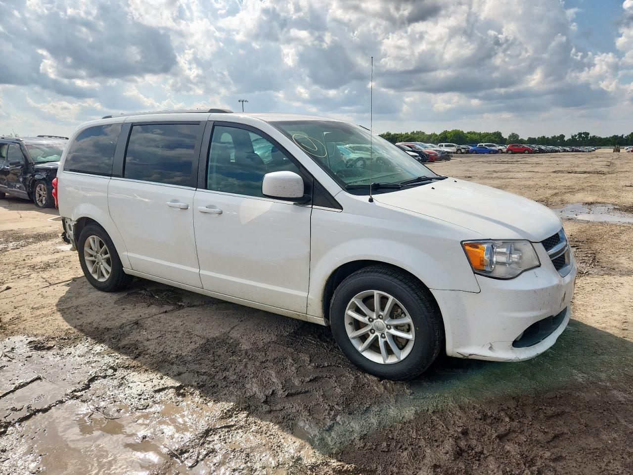2019 DODGE GRAND CARAVAN SXT — Фото 4 из 14