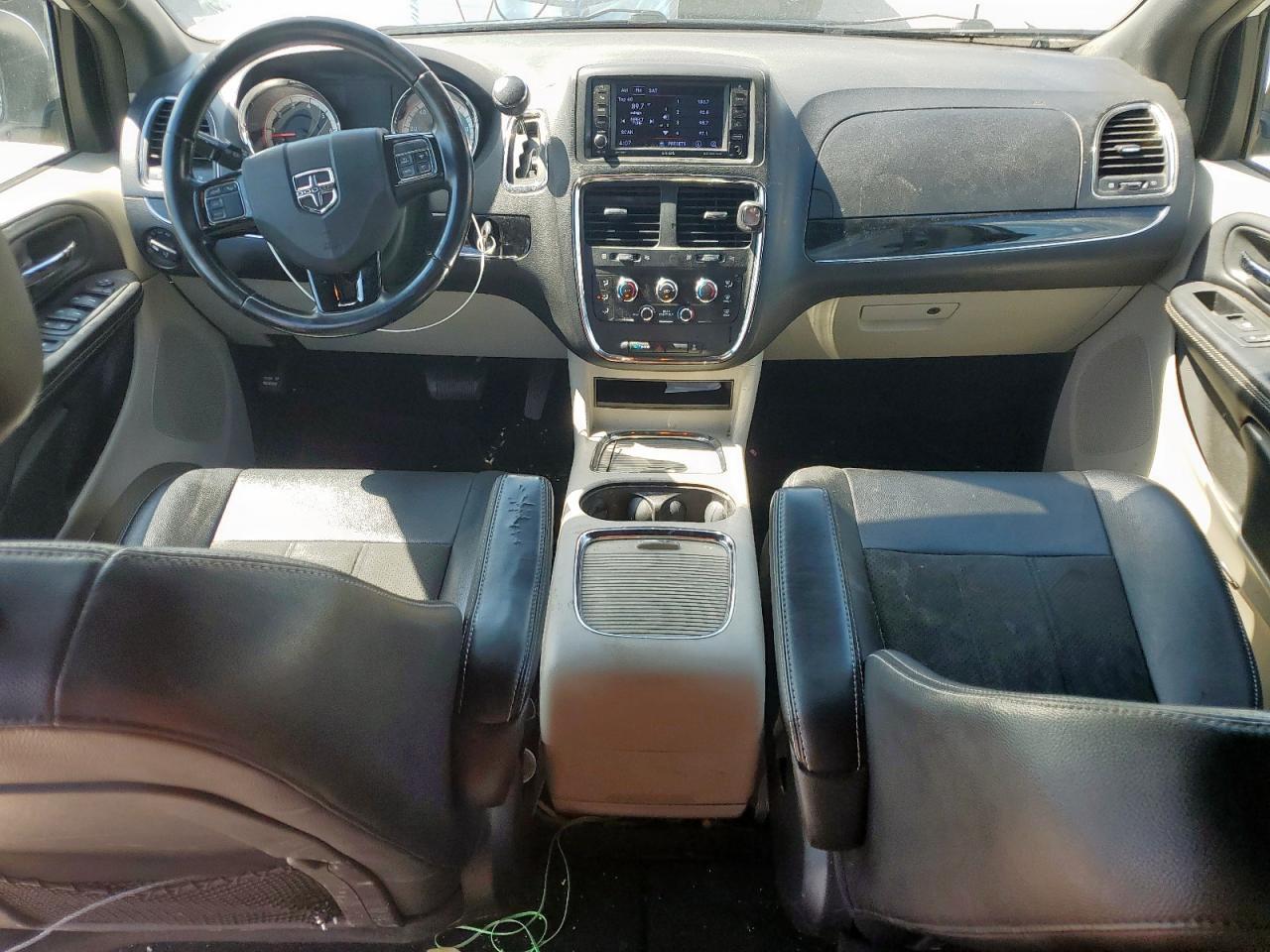 2019 DODGE GRAND CARAVAN SXT — Фото 8 из 14