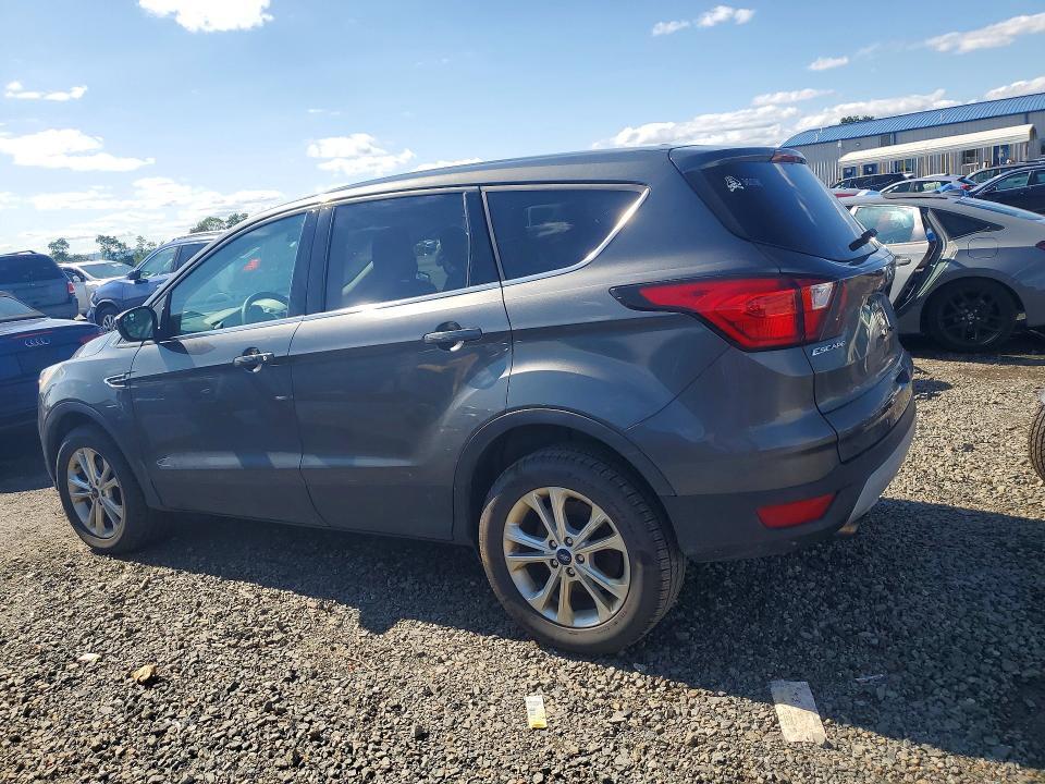 2019 FORD ESCAPE SE — Фото 2 из 13