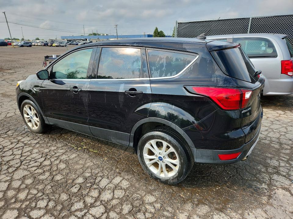 2019 FORD ESCAPE SE — Фото 2 из 13