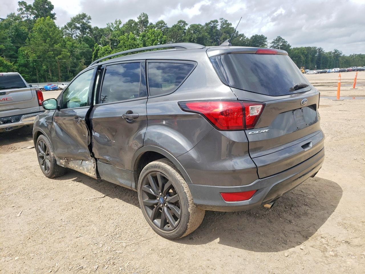 2019 FORD ESCAPE SE — Фото 2 из 12
