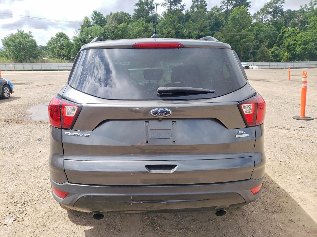 2019 FORD ESCAPE SE — Фото 6 из 12
