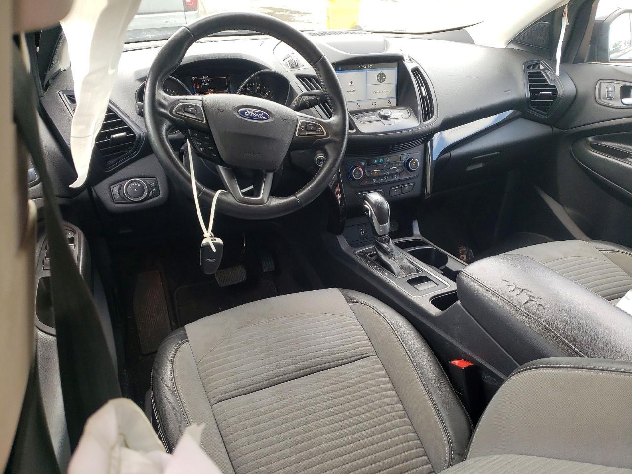2019 FORD ESCAPE SE — Фото 8 из 12