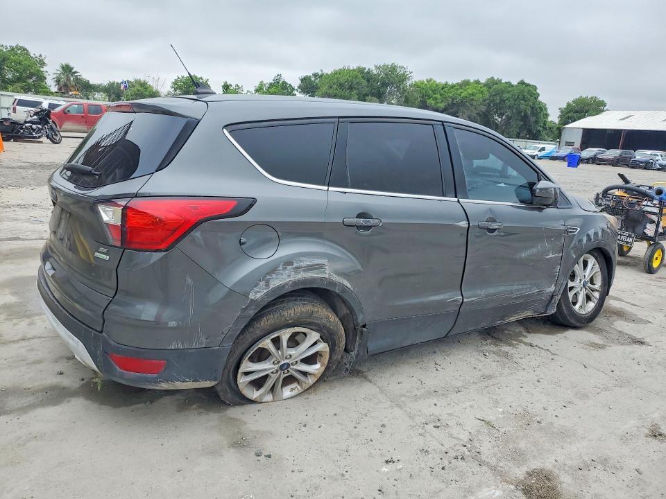 2019 FORD ESCAPE SE — Фото 3 из 12