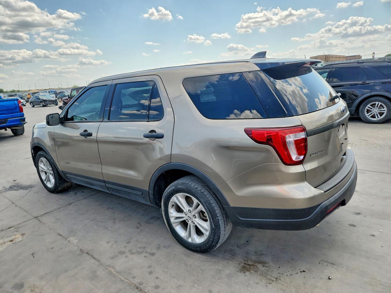 2019 FORD EXPLORER POLICE INTERCEPTOR — Фото 2 из 12