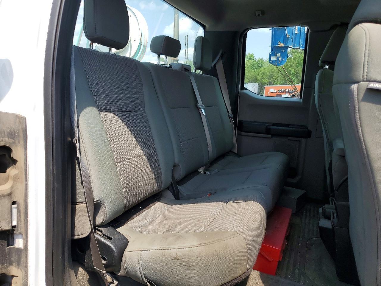 2019 FORD F350 — Фото 10 из 12