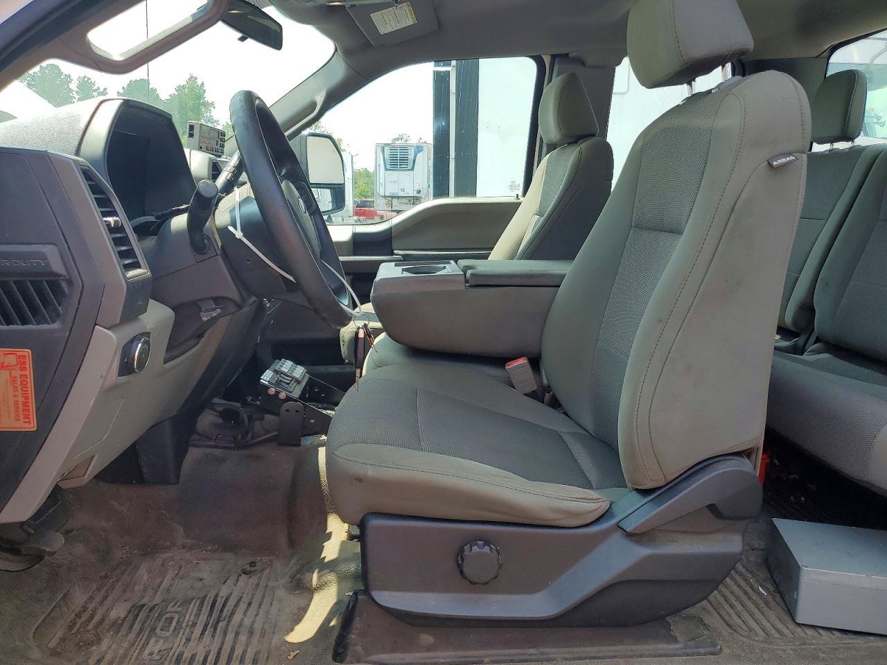 2019 FORD F350 — Фото 7 из 12