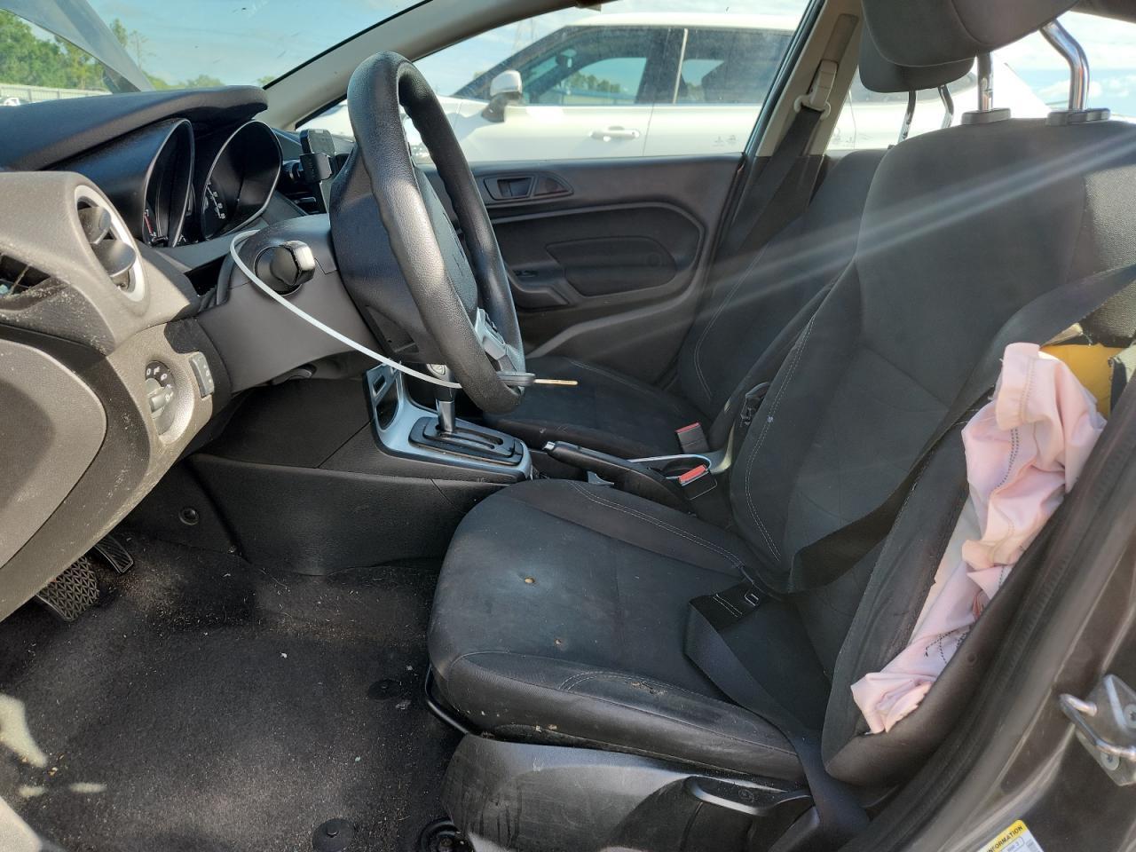 2019 FORD FIESTA SE — Фото 7 из 12
